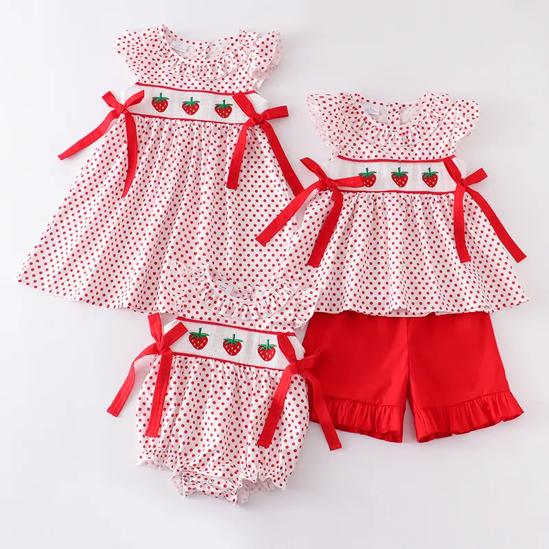 Tshirts Girlymax Spring Summber Baby Girls Butique Boutique Boutique Cloths Dots Milk Silk Smocked Strawberry Shorts Romper Stres 230519