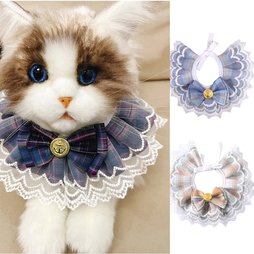 Söta kattkrage kostymer med guldskylt och bowtie husdjur spetsar smällarhalten handduk halsband dekoration krage bandana för katter små hundar