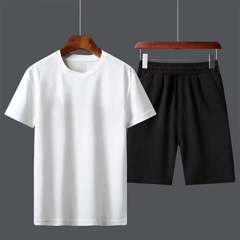 Tute da uomo Personalizza il tuo nome Immagine T-shirt in cotone Pantaloncini Set T-shirt casual traspirante Set da corsa Ragazzi Maschili Streetwear Top 230518