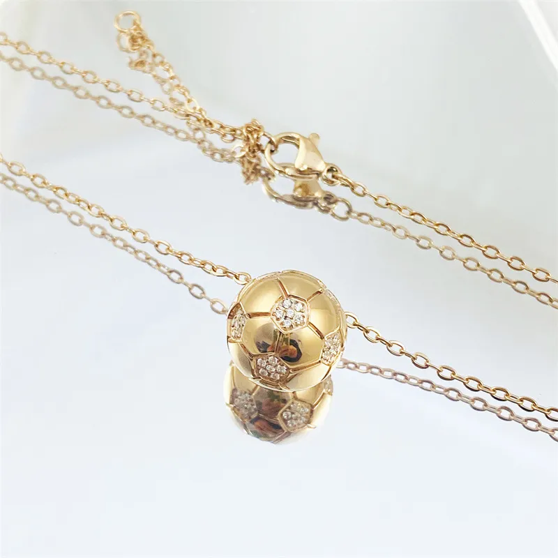 Design 3D Football Pendant Fashion Necklace with Diamond Collar Chain Pendant Love Necklace