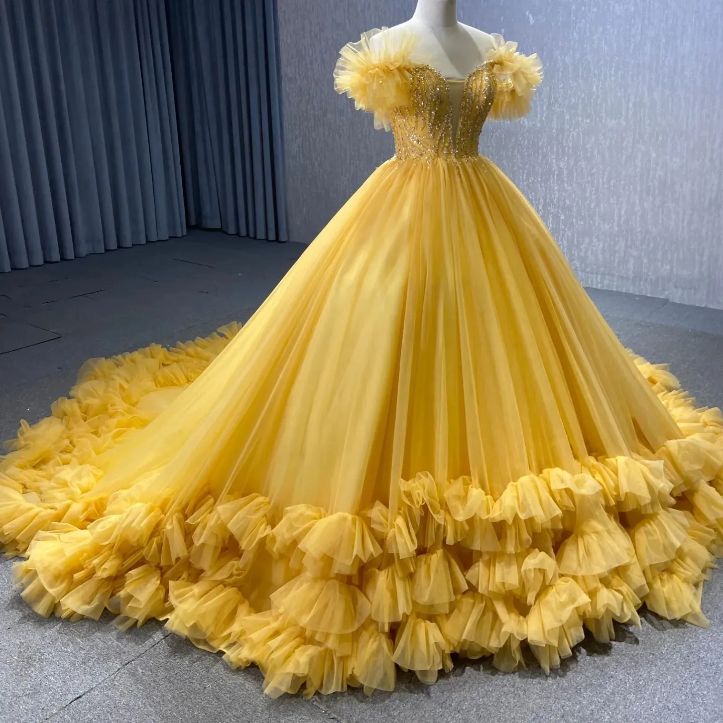 Yellow cinderella prom dresses online