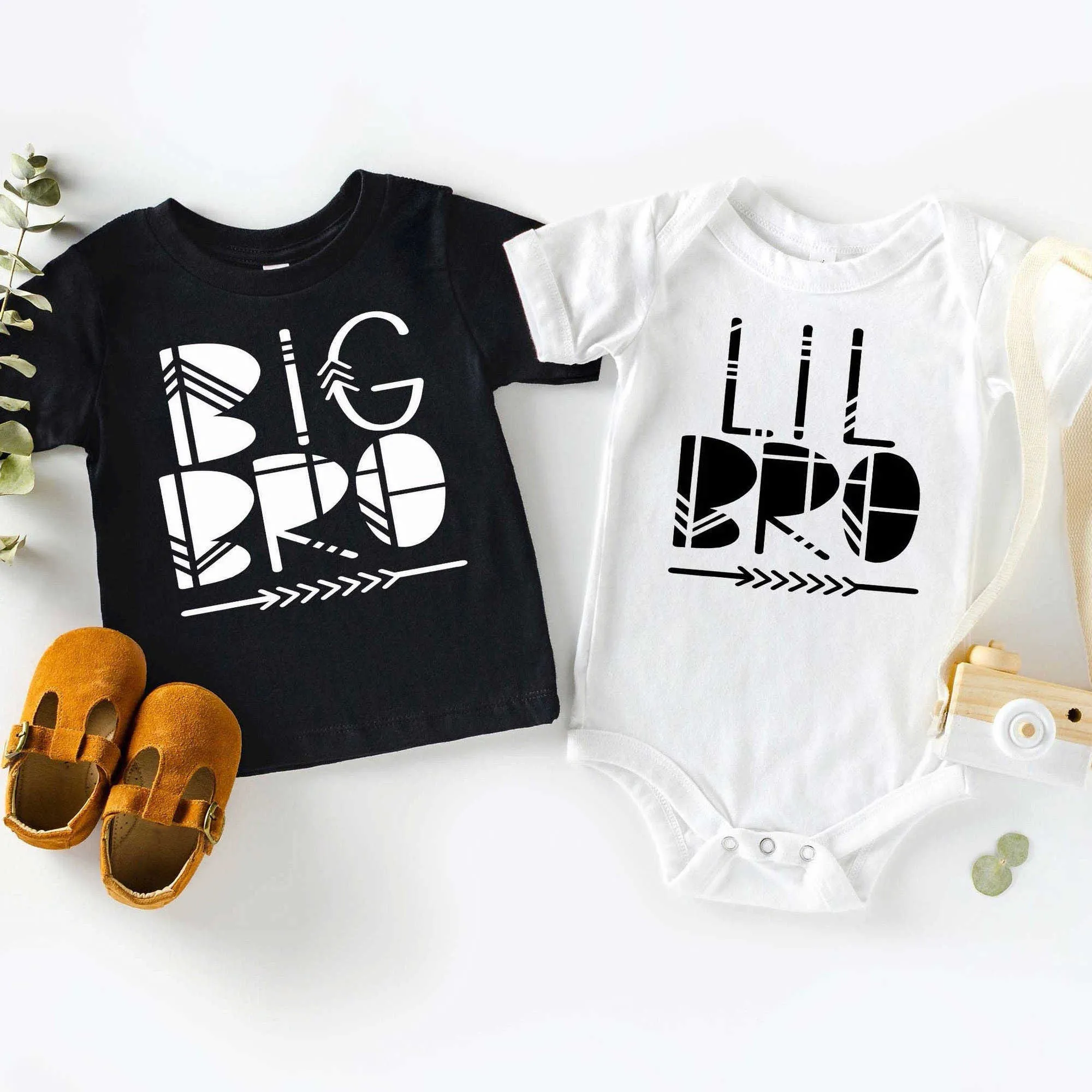 Família combinando roupas Big Bro Little Bro promovido a irmã mais velha camisas da irmã mais velha Camisas de Brothers Camisetas Presente - Inspiração da Gravidez G2205519