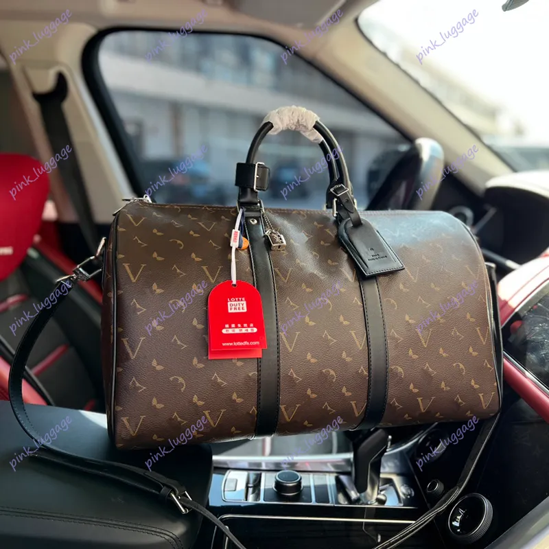 Street Fashion Duffel Bags Women Mens Traveling Bag Designer Handbags Outdoor Packs Womens Hiding Sports Pack Letter Leather D2305192F