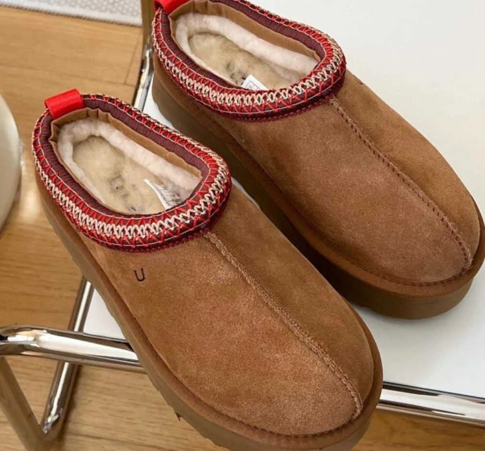 2023 New Australia Designer Boots Fur Slides Classic Ugly Mini Tazz Suede Platform Snow Boot Ugges Women toffel Kastanj Sheepskin Shearling Ugges Winter Ankel
