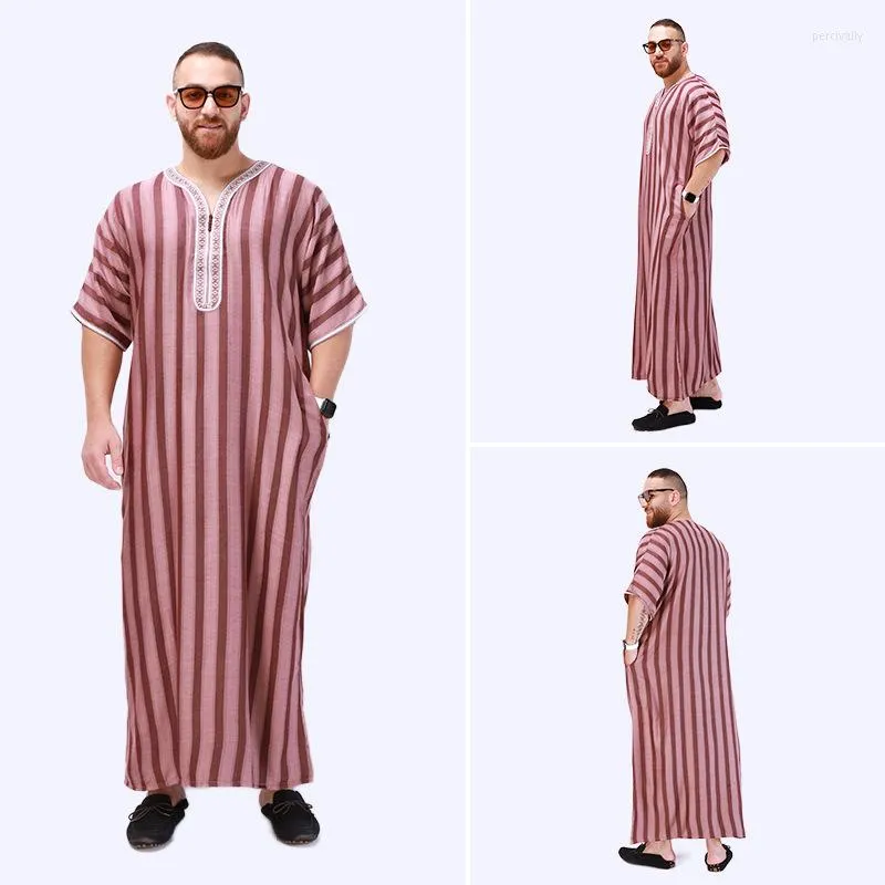 Etniska kläder män Muslimska National Robes Classic Arab Long Middle Eastern Men's Wear Thobe Slamic Ramadan Fashion Arabic Pakistan