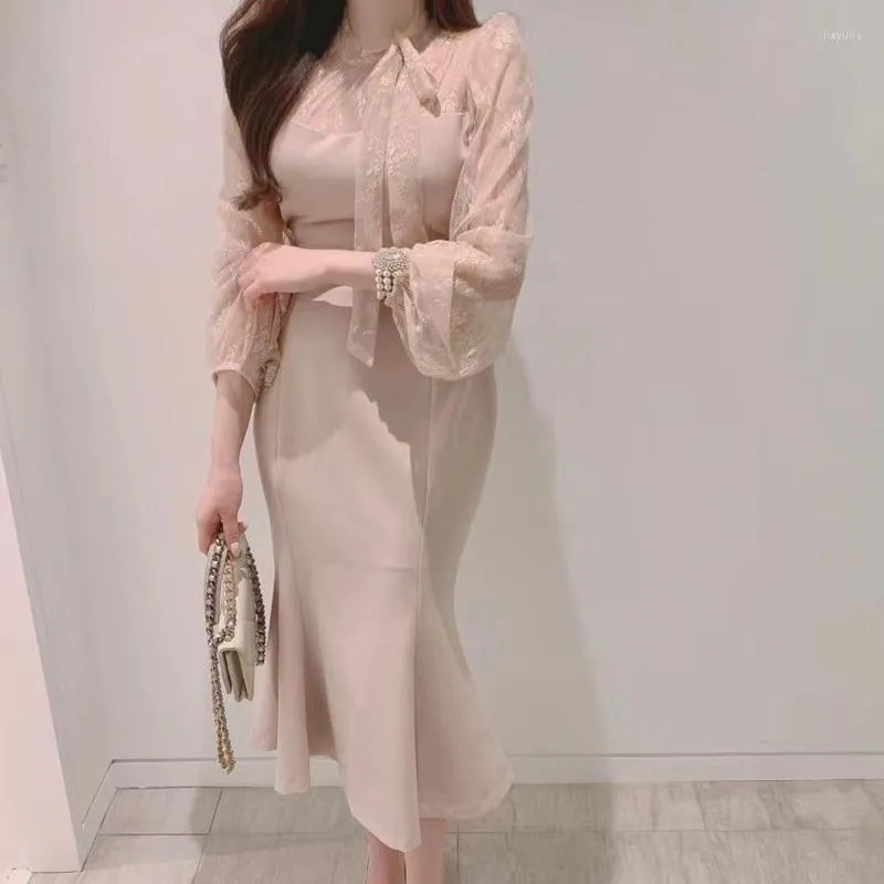 Casual Dresses Temperament Lace Mesh Patchwork Puff Sleeve Midi Robe O-Neck Ribbon Design Slim Fishtail Dress 2023 Spring Elegant Vestidos