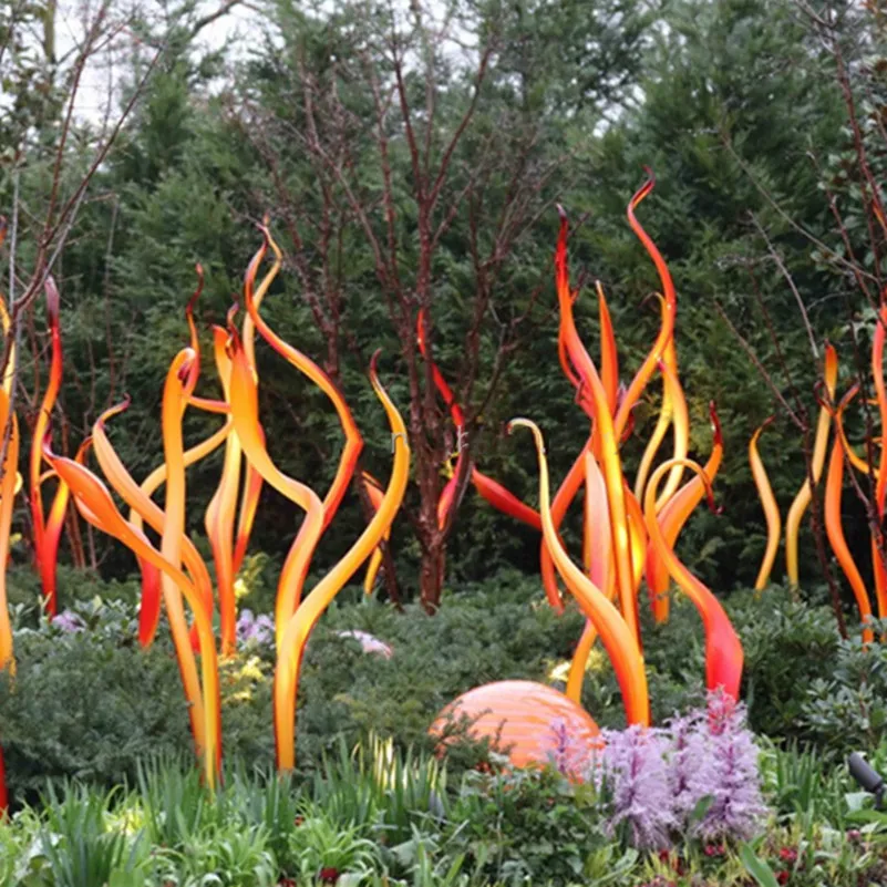 Jardin Art Décoration Debout Lampadaire Orange Spears Soufflé À La Main En Verre De Murano Grand Spike Sculpture D'extérieur 24 À 48 Pouces