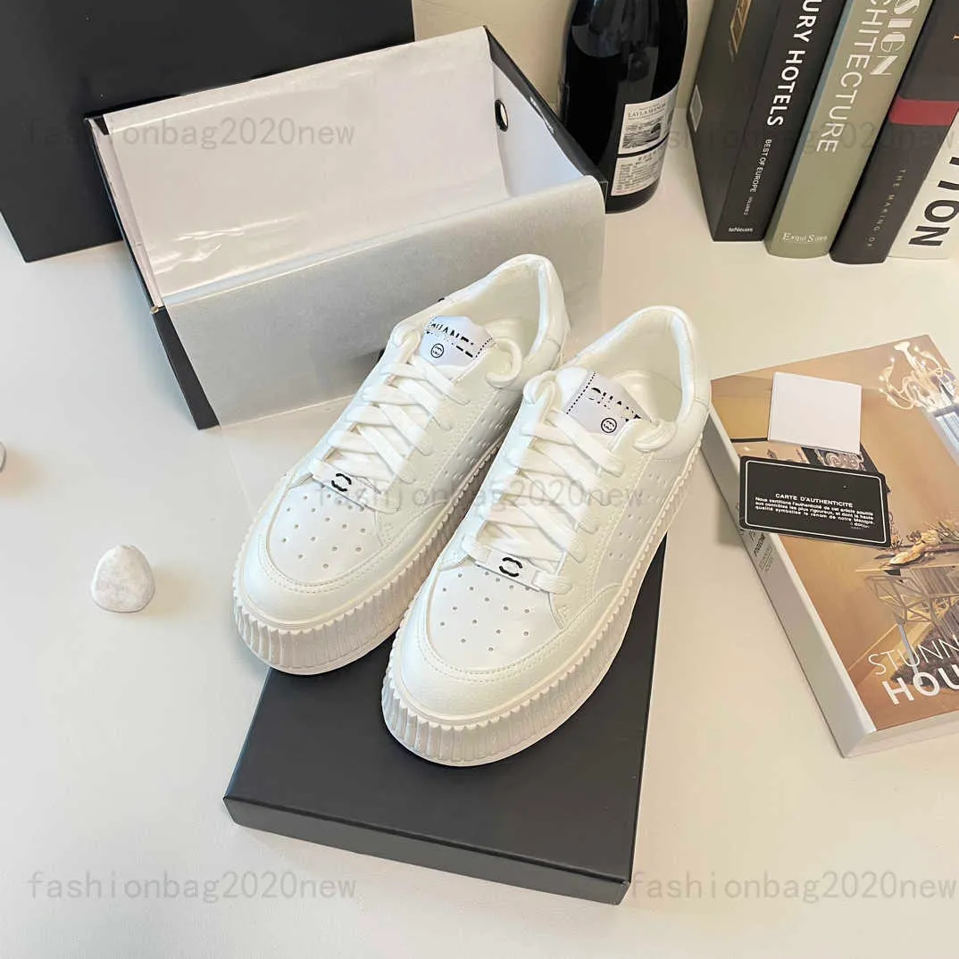 Designer Luxe kanaal Klassieke Sneaker Panda Dikke Zool Casual Lage Platformschoenen Dames Dames Outdoor Hardlopen Zapatos Basketbalschoen wit