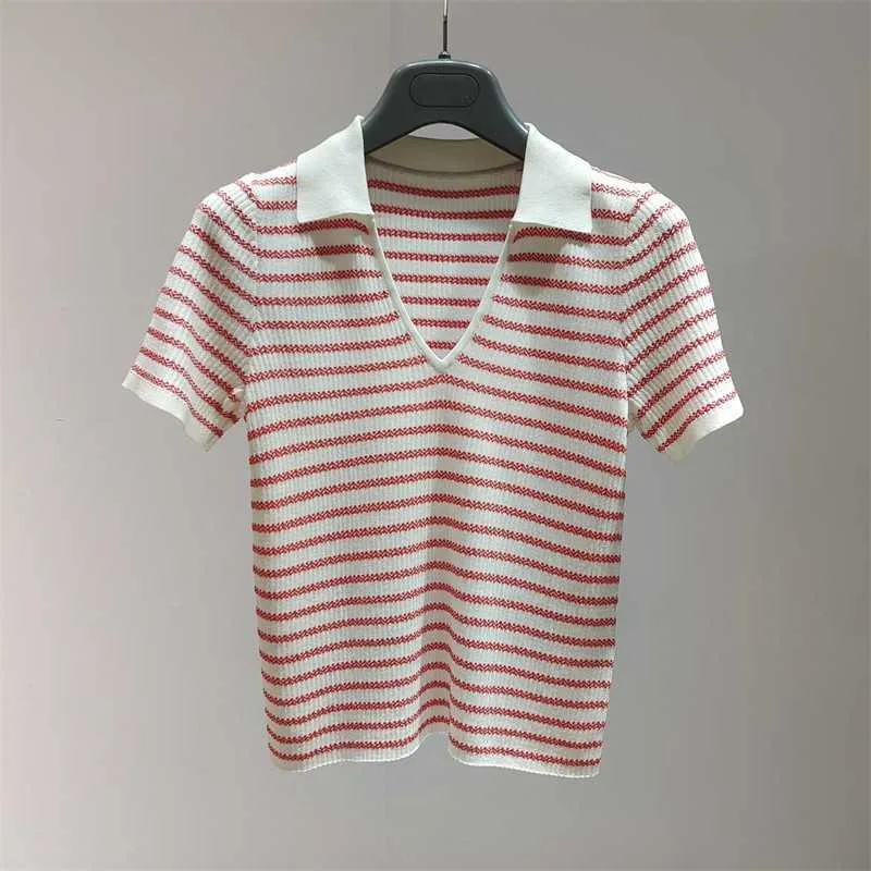 The same top of mall in summer 2023 new short sleeve pinstripe V-neck knitwear slim polo shirt for women