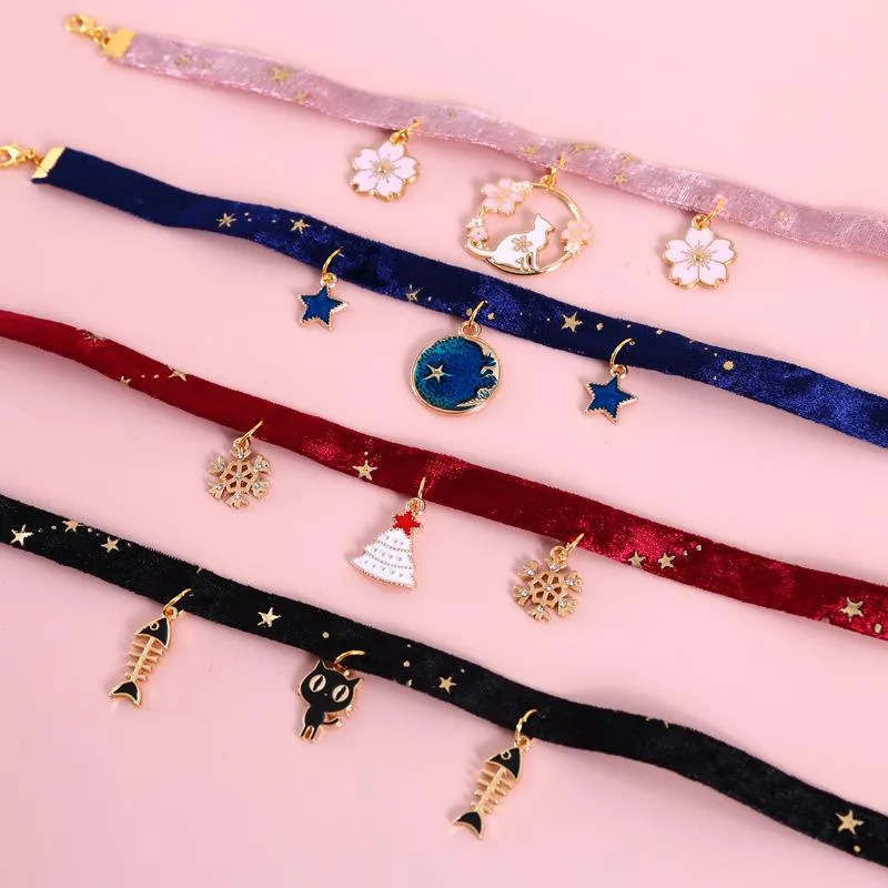 Kitten Collar And Lead Velvet Cats Collar Adjustable Dogs Accessories Pet  Party For Pets Fashion Pendant XS/S Cute Decoration Supplies From  Lianbofang, $12.67