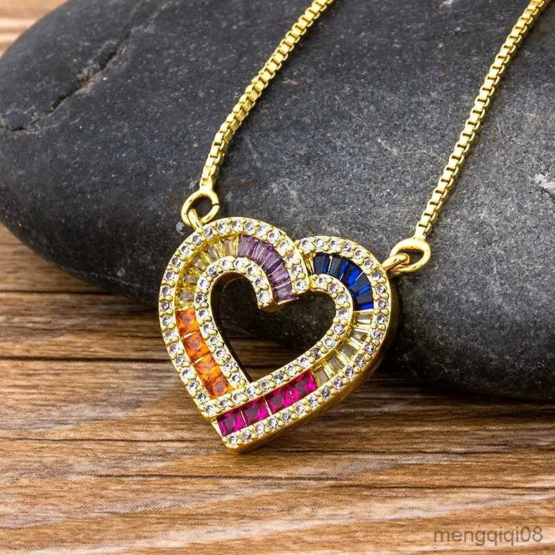 Romantische vrouwen initiële ketting hartvorm regenboog koper hangend lange slangenketen ketting sieraden voor dame meisjes beste cadeau