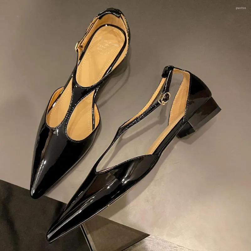 Sandalet Kadınların Orijinal Deri T-Strap Flats Sivri Ayak Ayak Parçası Zarif Bayanlar İnce Günlük Günlük Kadın Ayakkabı Ayakkabıları Kadın Satış