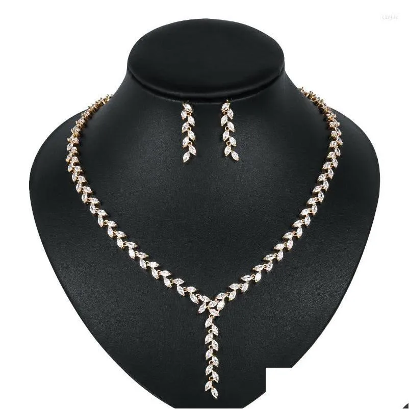 Oorbellen ketting set mode witte kleur en gouden met oorring voor formeel ocn glanzend merk hoge kwaliteit druppel de dhgarden dhyav