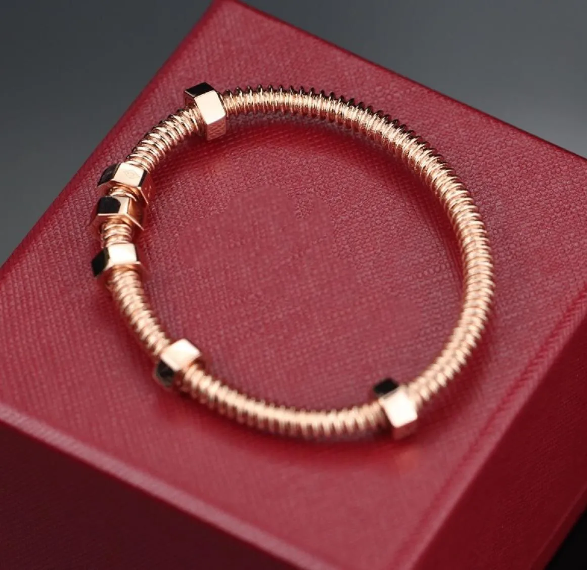 Bracelet 2022 Tendance Vente Chaude Célèbre Marque Top Qualité Européenne Bijoux De Luxe Bracelets Pour Femme Or Rose Bracelet De Mode Fête Classique