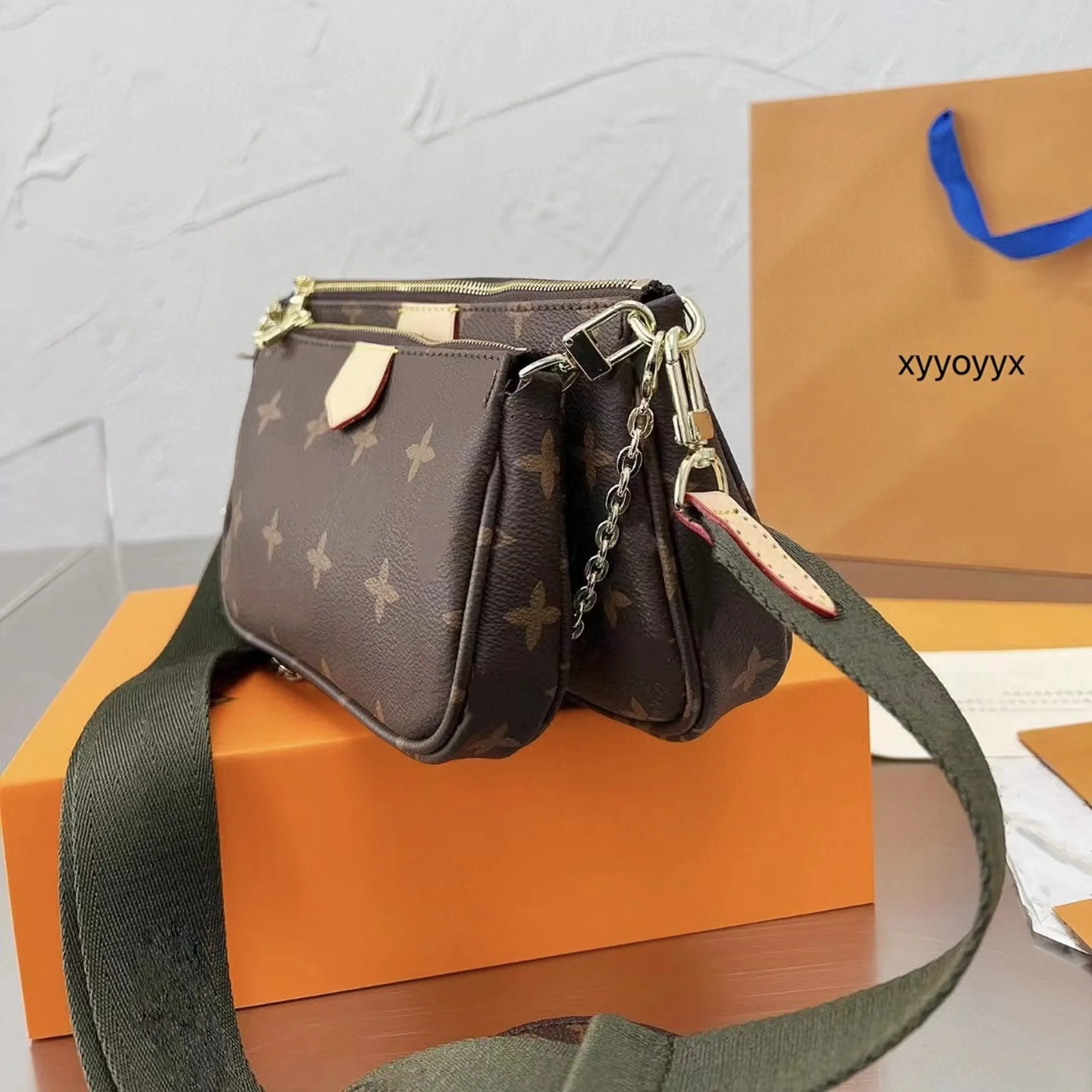 crossbody väskor överallt bältespåse triangel väska slingväska konsty timglasväska strandpåsar axelväskor passhållare presentpåsar för kvinnor designer väska på väska handväska