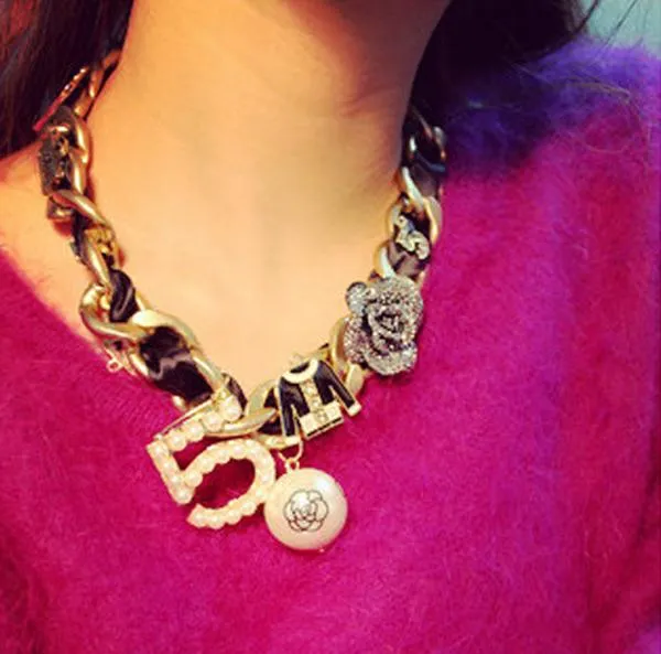 Colliers Mode ras du cou collier de déclaration pour les femmes CNANIYA marque bijoux Rose 5 résine perle gros colliers épais