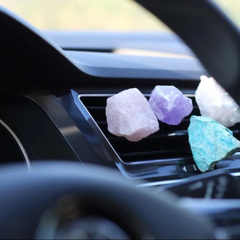 Crystal 20pc Natural Raw Crystal Stone Car Air Outlet Clip Healing Lucky Gem Car Interiör smycken Tillbehör Kvinnor gåva heminredning