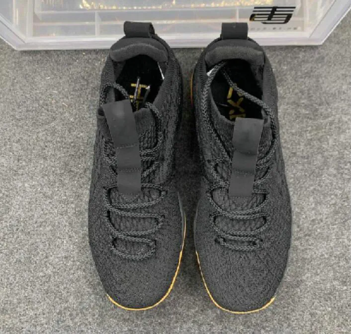 Lebron 15 high black and gold hotsell