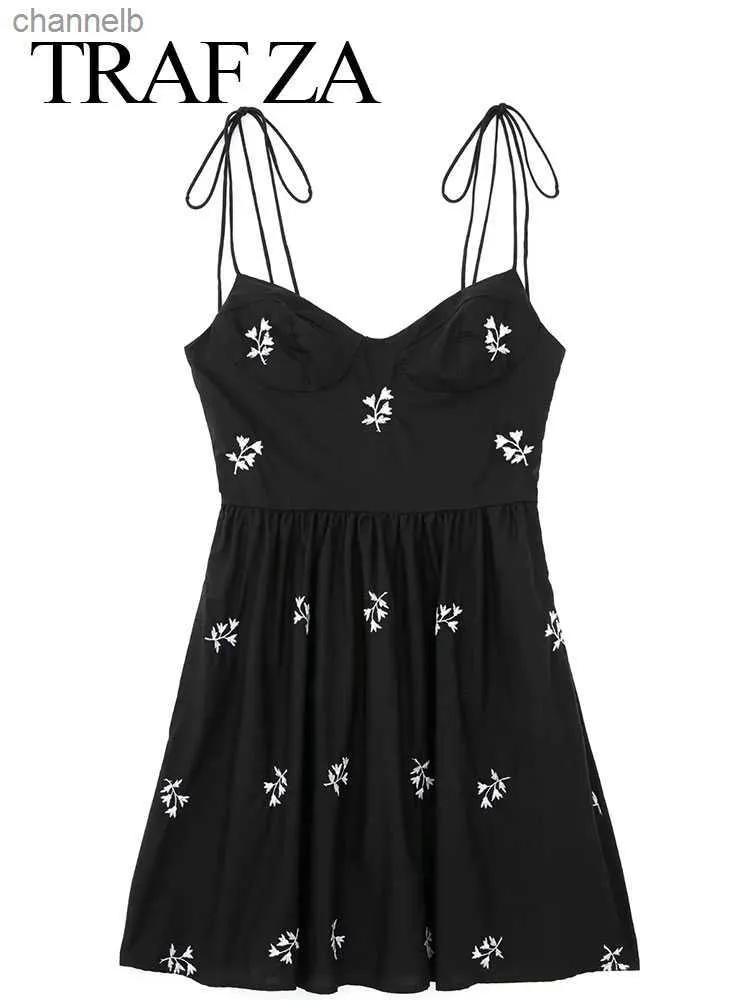 الفساتين غير الرسمية Trafza Summer Women's Sweet Chest Chest Sling Lace-Up Black Dress مرونة الخصر الأنيق الاتجاه الخالي من الفستان القصيرة المنتفخة L230520