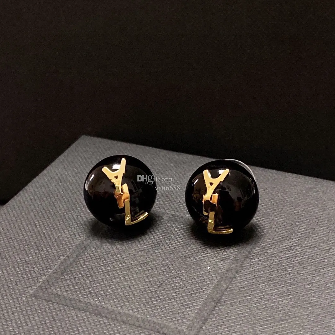 Pendientes de sementales de la letra de oro y logotipo Europa y los Estados Unidos Pendientes de diseñador de moda simples para mujeres Boda de Navidad de la novia Diseñador de regalos Joya Ay1e