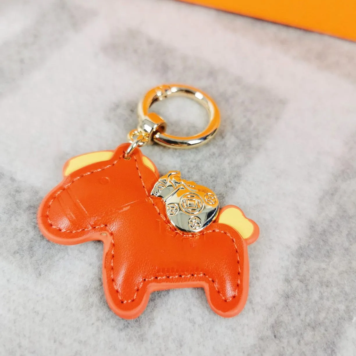 Designer Mouse Diamond Design Car Keychain Bag Hanging Charm Pony Key Ring Fashion Accessories Oyao