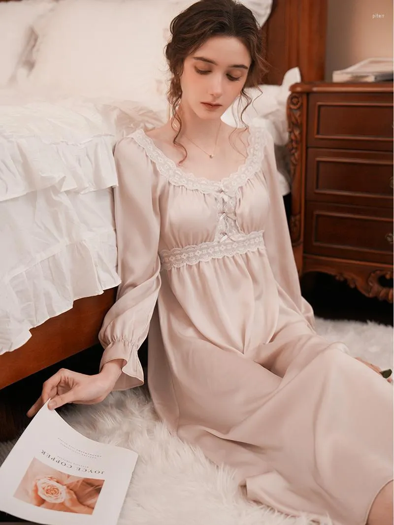 Kadın pijama kadınları bahar yaz Fransız ipek dantel içi boş, uzun kollu gece gündüz seksi gecelikler Victoria Vintage Prenses