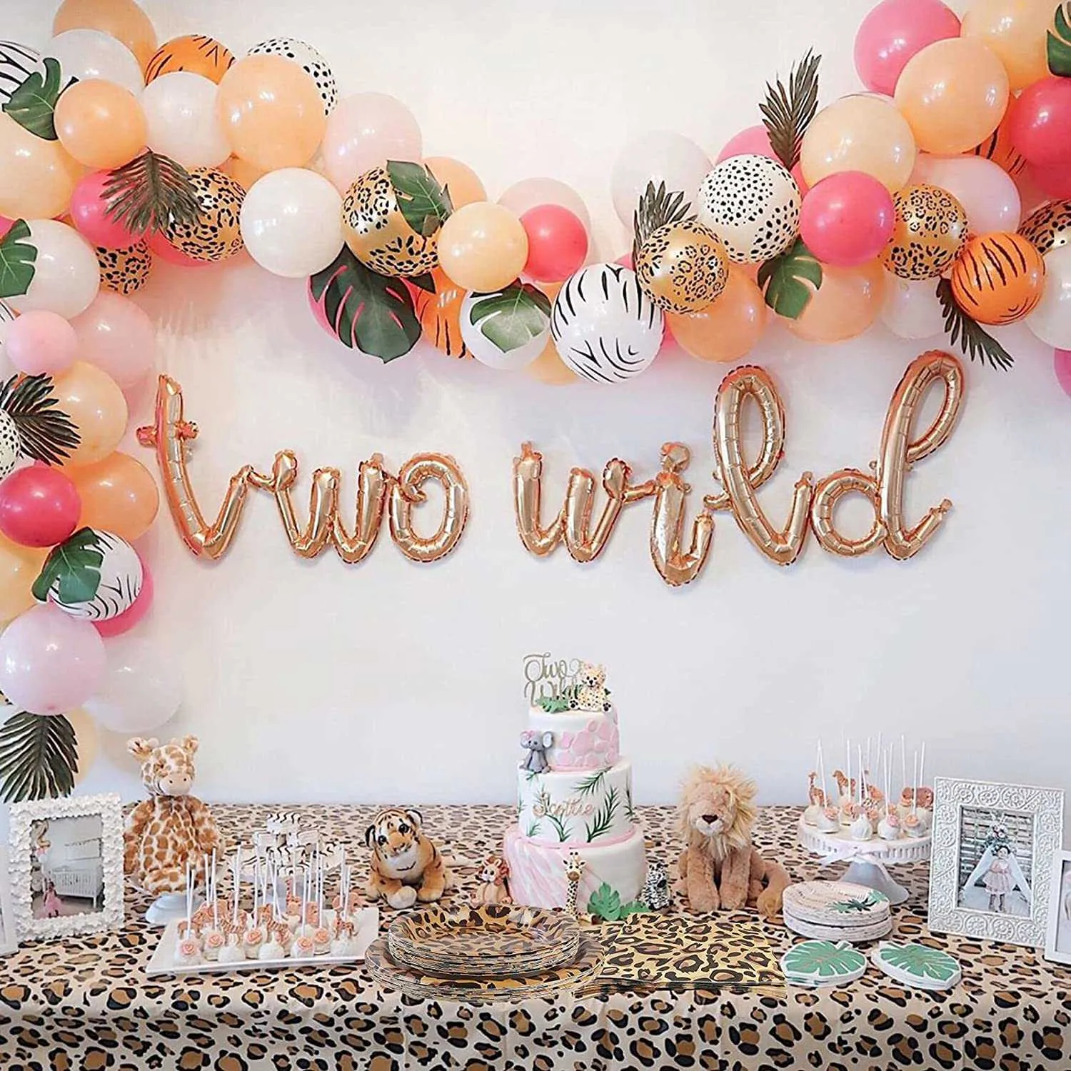 Cheetah baby cheap shower decorations