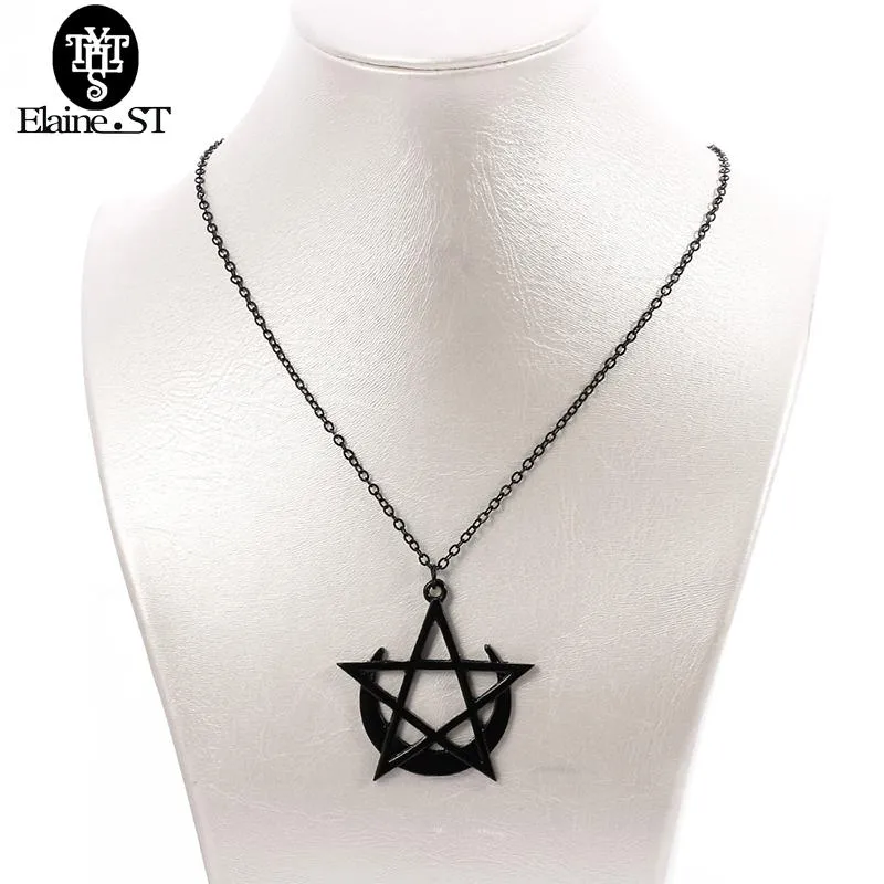 Halsketten Großhandel 10 Stück Gothic Black Moon und Pentagram Ketten Halsketten für Frauen Berühmte übernatürliche Anhänger Halskette Schmuck