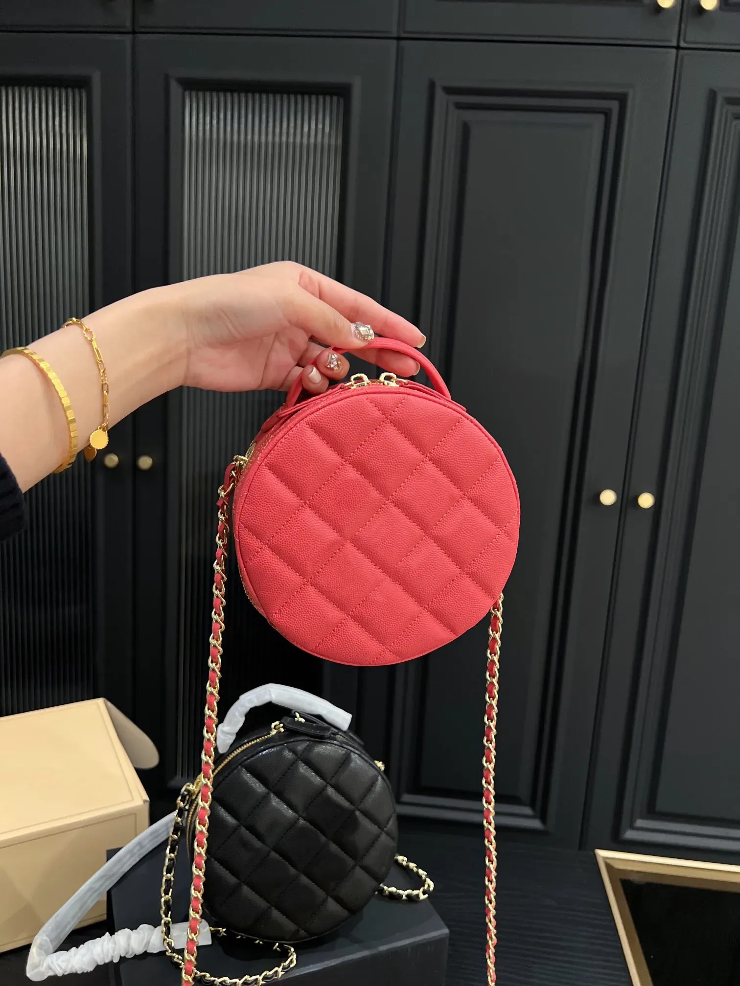 Mini sac rond de luxe chaud avec poignée supérieure, sac à main de styliste français classique matelassé à carreaux avec chaîne en métal, sacs à bandoulière pour femmes, célèbre sac à main fourre-tout, pochette à bandoulière 17C