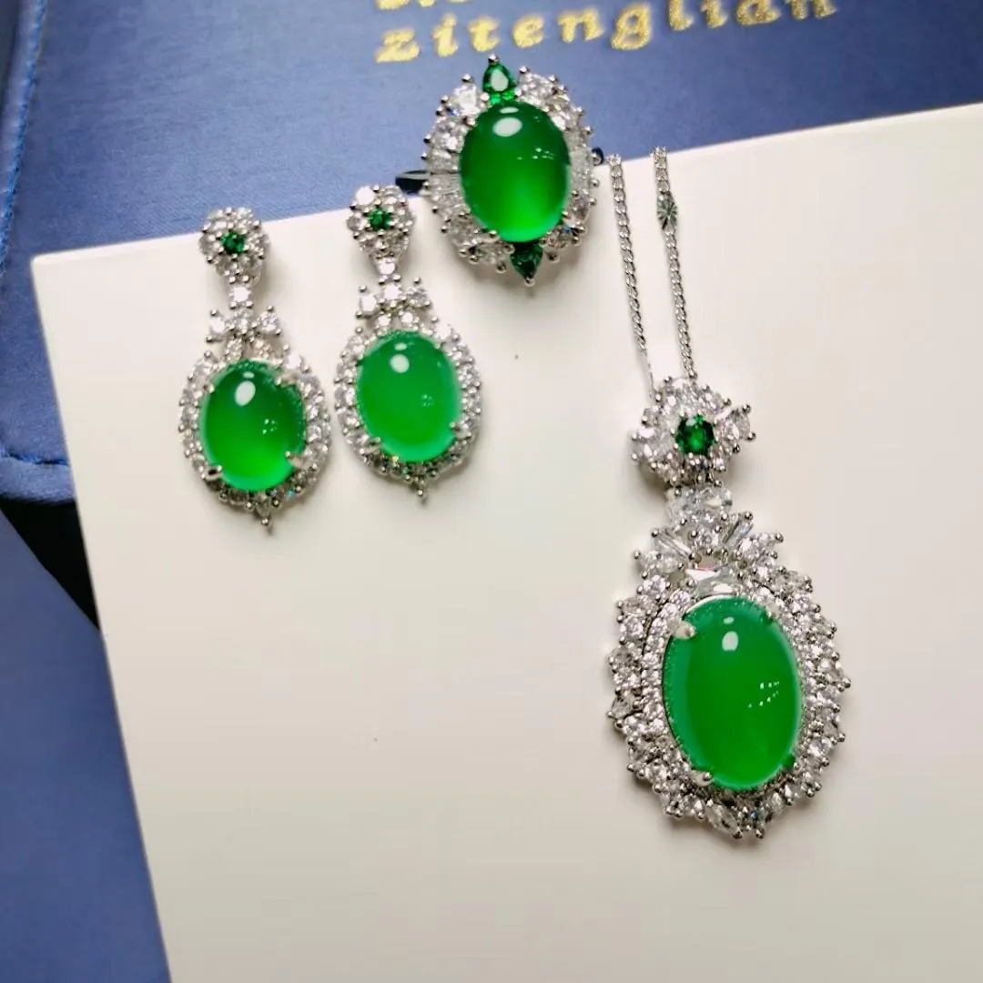 Zestawy naturalny zestaw biżuterii jadear dla kobiet Myanmar jadeite z cyrkonem szmarłowy owalny wisiorek Naszyjnik Dangle i zielony pierścień Jade