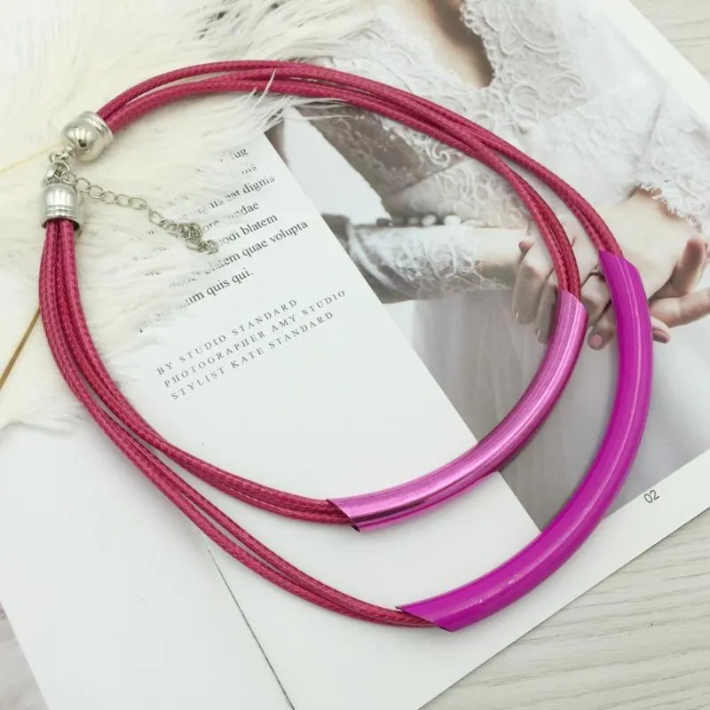 Kedjor Elegant Rose Red Copper Tube Collar Halsband Multi Layer Rope Chocker för Women Collier Accessories Chain Jewelry Mrs Win