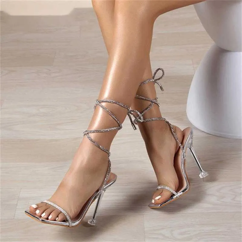 NXY Sandals Designer Transparent fotled snörning Kvinna Elegant Sexig öppen tå Crystal Clear High Heels Wedding Party Shoes 230511