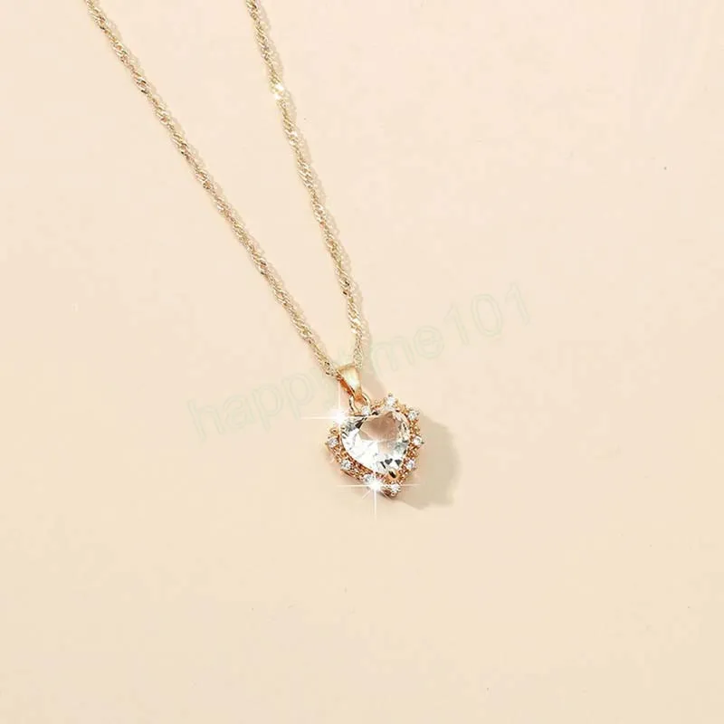 Colliers de pendentif de coeur zircon pour femmes Love Love Clavicule Chaîne Collier Collier de mariage vintage Collier Bijoux