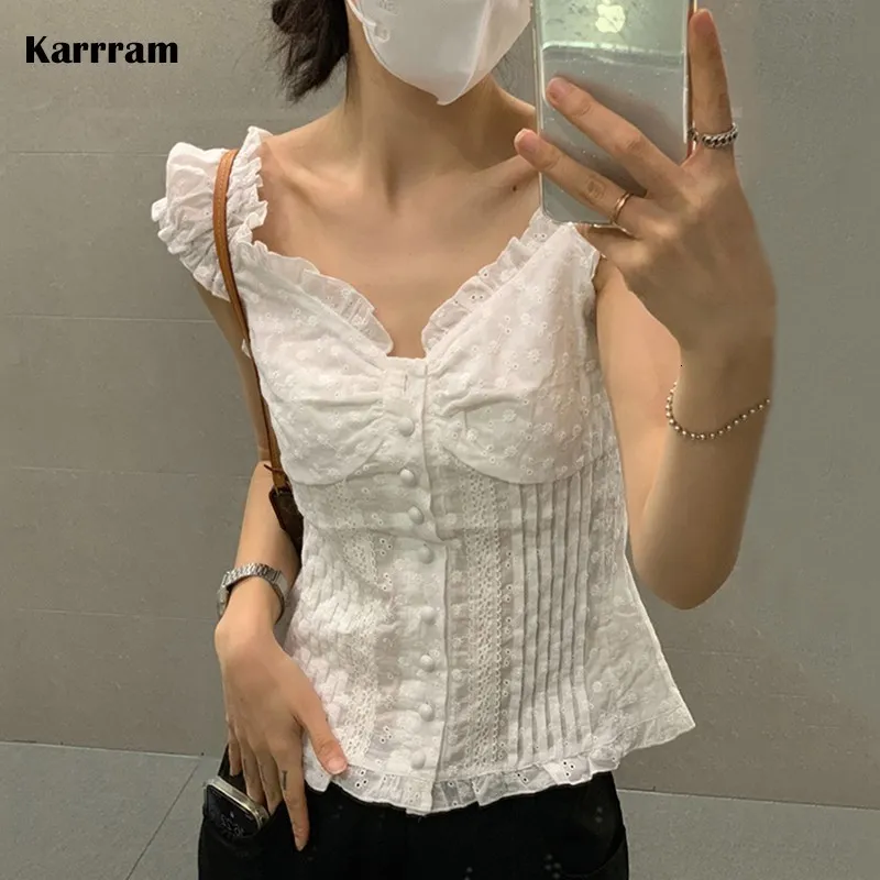 女性のTシャツKarrram Korean Fashion Lace Tshirt Grunge Fairycore Corset Tops vneck Patchwork Y2K Tops Kawaii Puff Sleeve Tee Shirt Vintage 230520