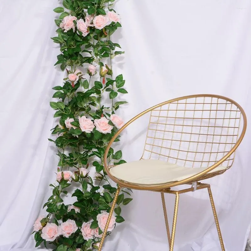 Flores decorativas Simulación de vides de rosas Tubos de aire acondicionado de ratán artificial que cubren los adornos de techo de la sala de estar