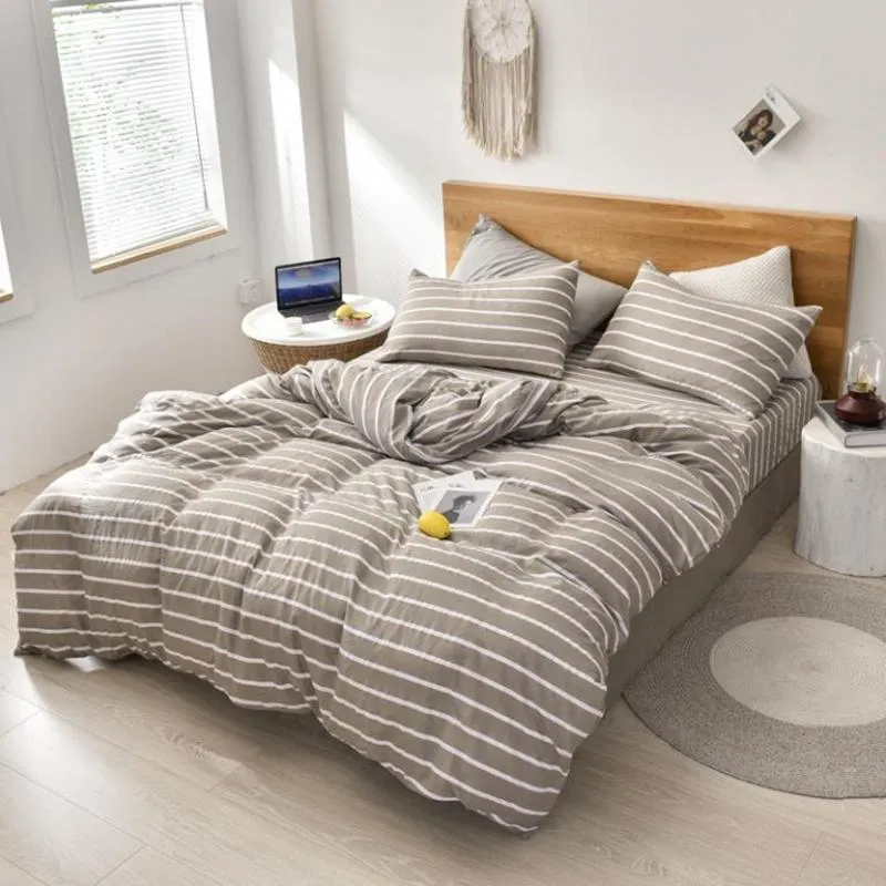 Beddengoed sets Home Simple Set Plaid Quilt Cover Stripe Pillowcase Comfortabele huishoudelijk product Ademende bedgoten Soft Fabric