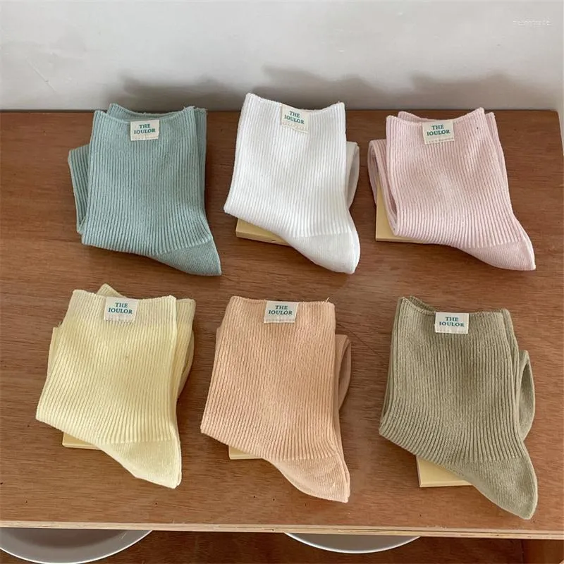 Femmes chaussettes femmes coton été Style japonais décontracté couleur unie dames court respirant doux Design coloré fille