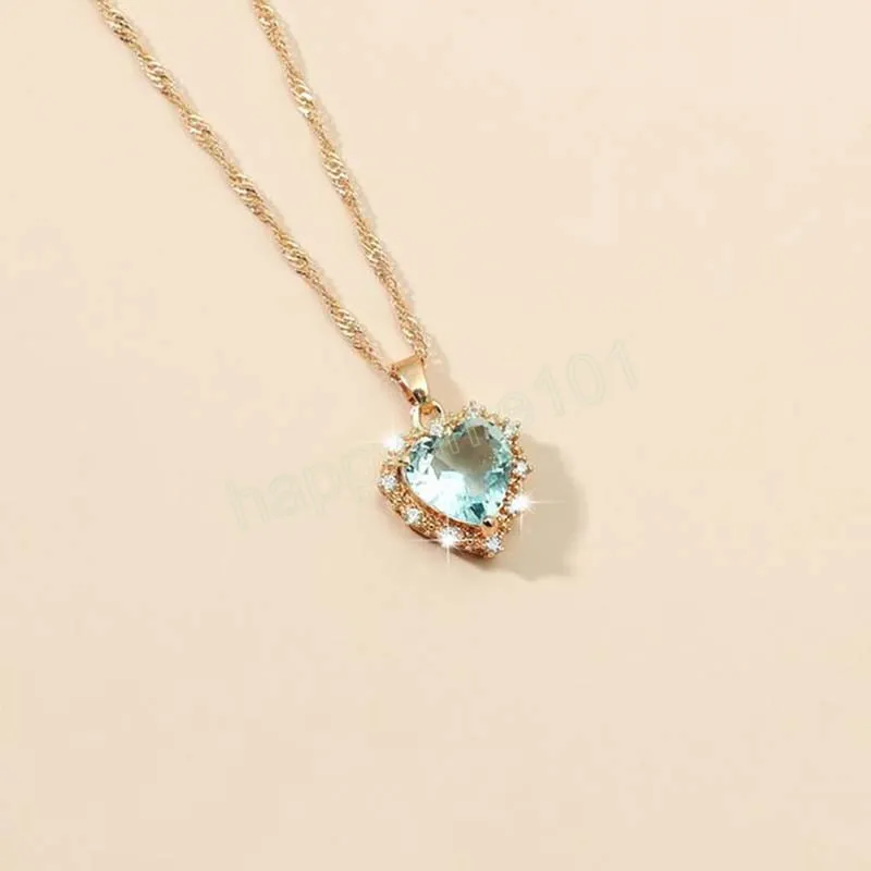 Colliers de pendentif de coeur zircon pour femmes Love Love Clavicule Chaîne Collier Collier de mariage vintage Collier Bijoux