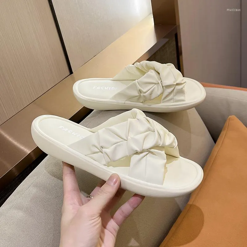 Chic house on sale slippers