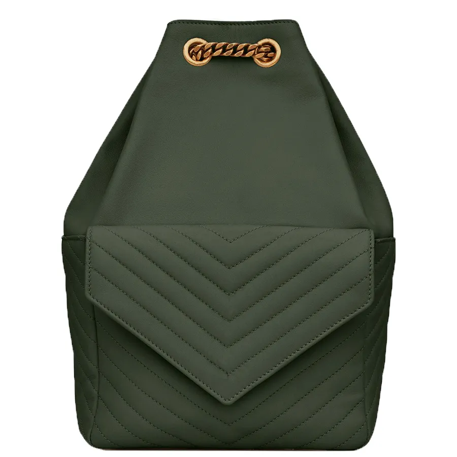 حقيبة ظهر نسائية موضة في الهواء الطلق حقيبة بلون خالص على شكل حرف V بتصميم شعار معدني حقيبة سفر جلدية غير رسمية