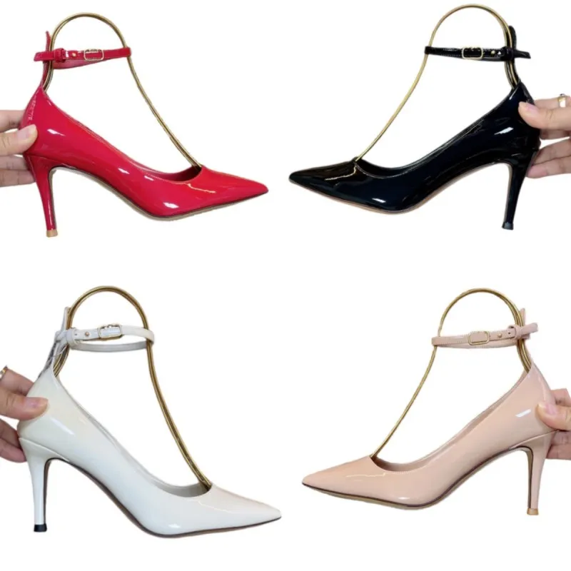 Sandały Kobiety seksowne wysokie obcasy buty na imprezę buty patentowe designerskie buty designerskie buty buty ślubne luksusowy metalowy litera sztylet czarny czerwony czerwony