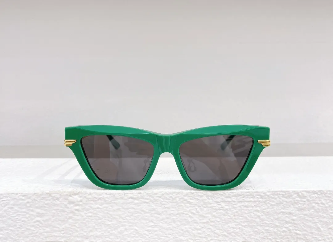 Damen-Sonnenbrille für Damen und Herren, Sonnenbrille für Herren, modischer Stil, schützt die Augen, UV400-Linse, mit zufälliger Box und Etui, 1241S