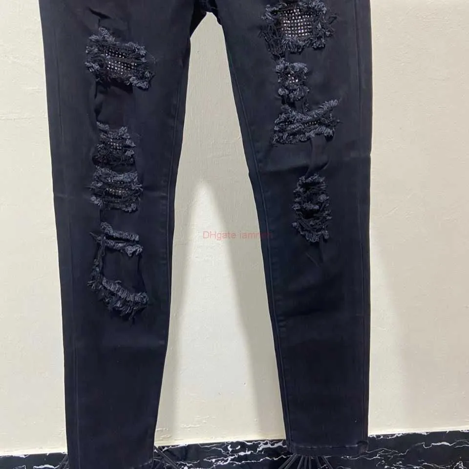 DHgate.com:Designer Amis Black Diamond Perforated Jeans