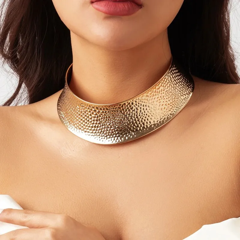 Wide gold choker necklace discount