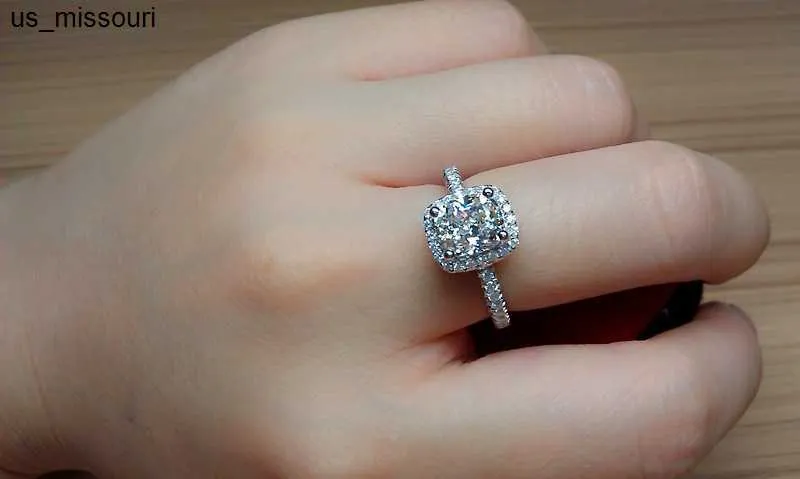 Luxe designer ring van goud en diamant voor dames met edelsteen_voghion.com