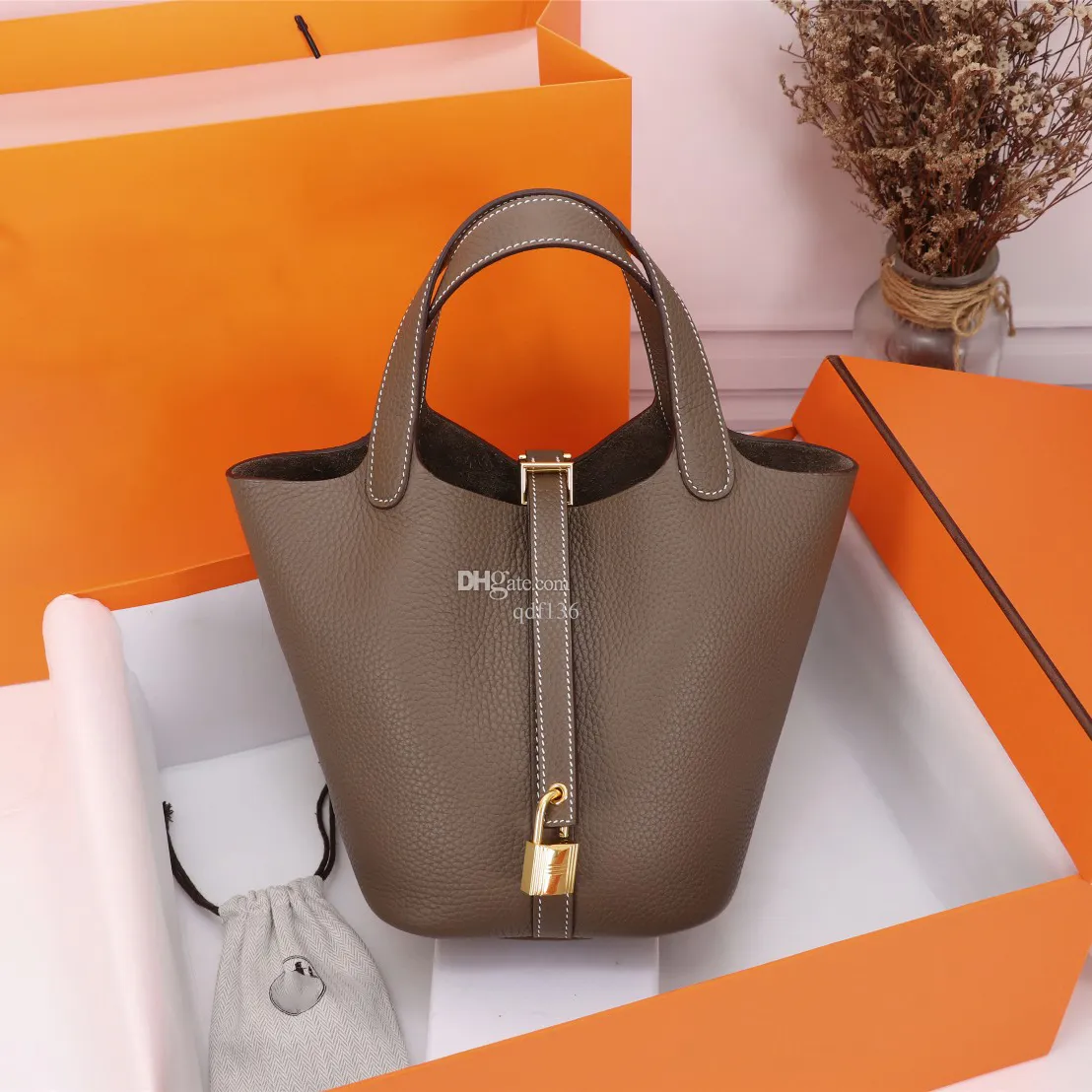 Luxury designer bag bucket bag crossbody bag mini bag Veau Taurillon Clemence flap bag small square bag chevre enamel buckle Latest Style Best Quality