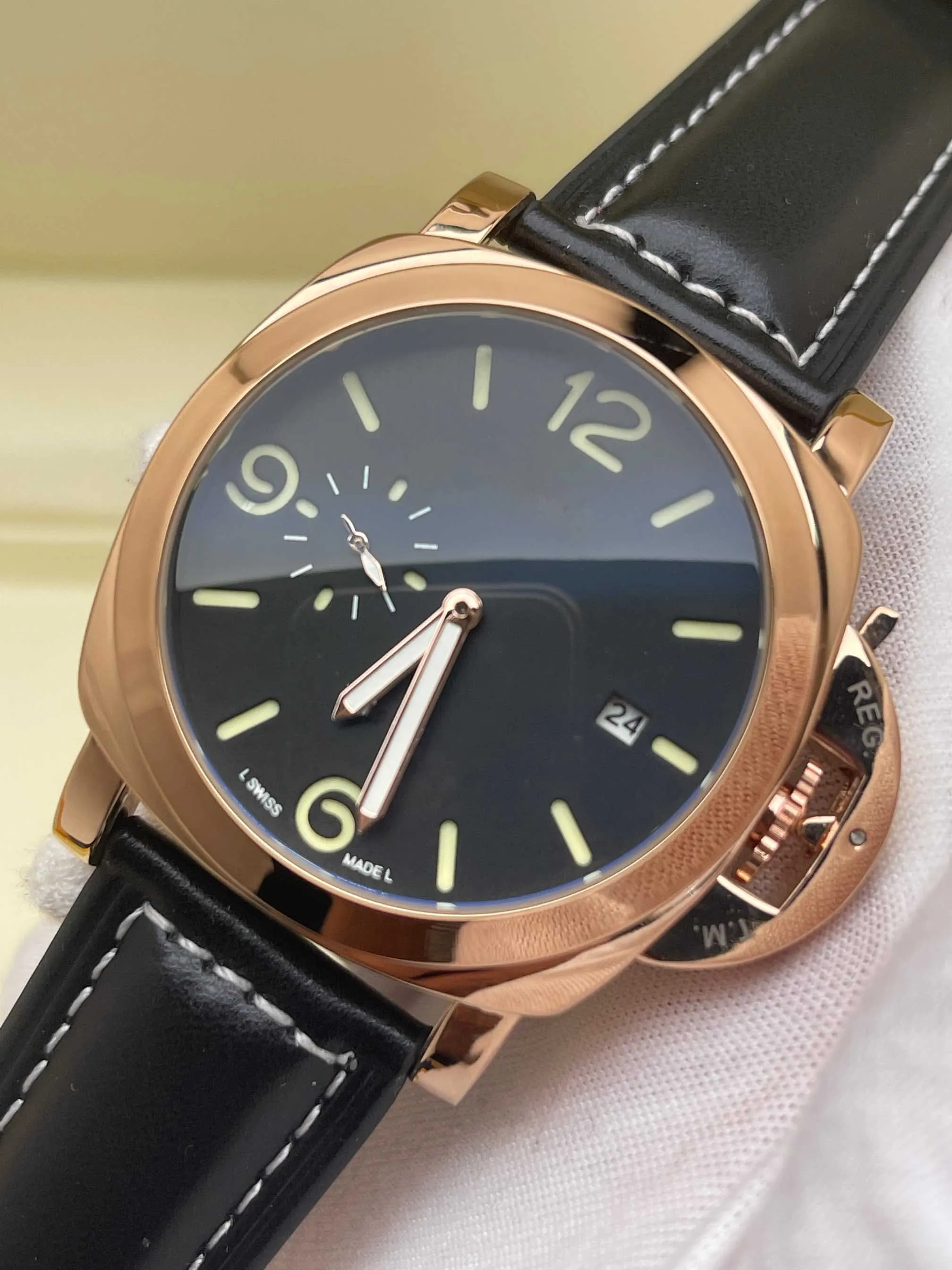 2023 montre de mode d'affaires pour hommes montre à Quartz PNH cadran en or Rose saphir miroir bracelet en cuir véritable montre cadeau montre