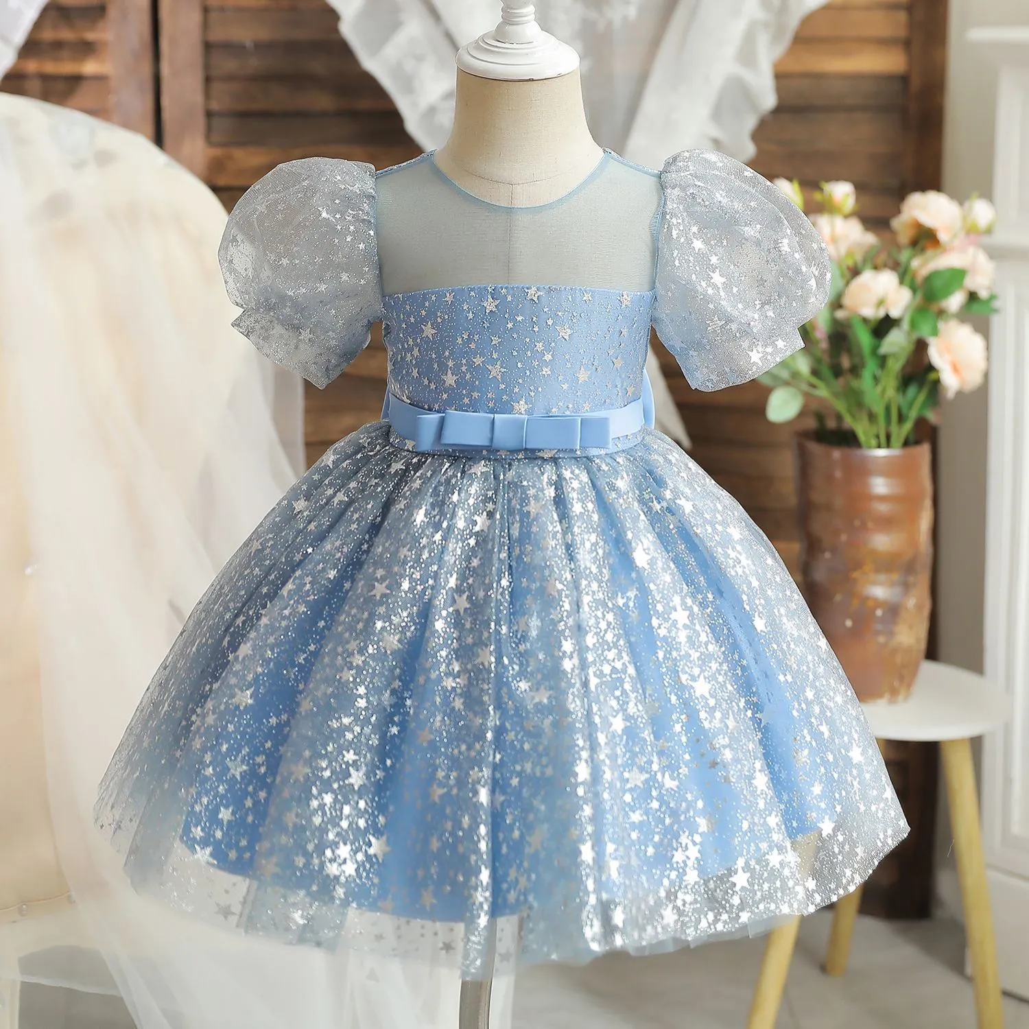 Star Sequins Baby Girls Dress 1 5T Bowknot Designer Tulle Skirt for 2024 Kids Runway Shows and Parties
