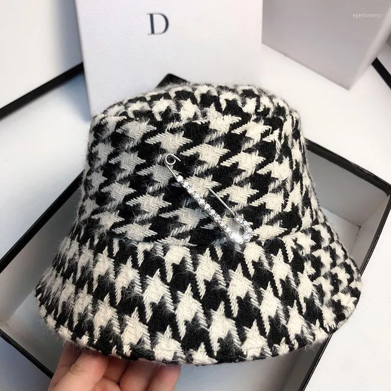 Wide Brim Hats Winter Bucket For Women Autumn Sun Hat Fashion Ladies  Elegant Plaid Caps Rhinestone Pin Casual Houndstooth Cap Eger22