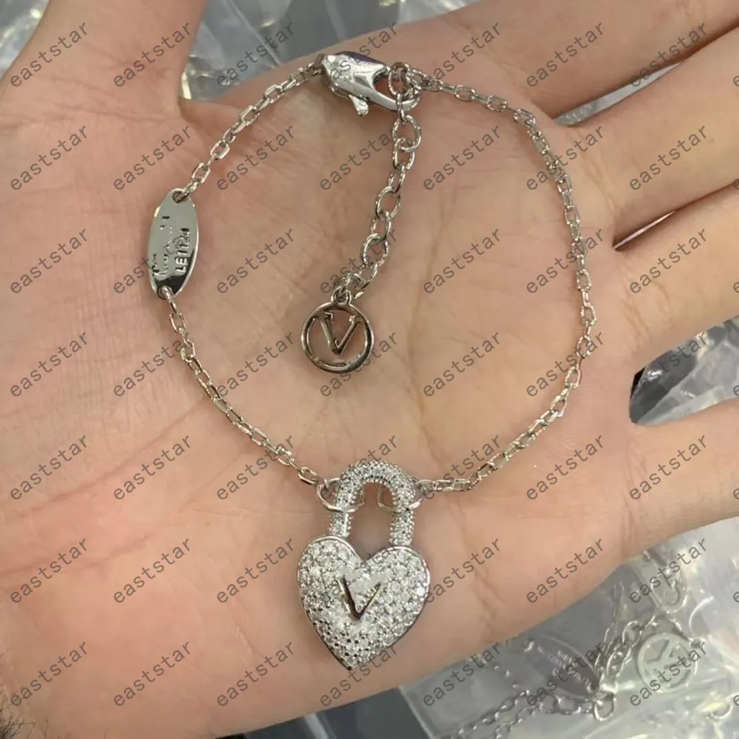 محظوظ أربعة زهرة Braclet Chain أساور Moissanite نساء مصممي المجوهرات مصممي الأزياء العصرية bangle titanium الصلب روز الذهب مطلي هدية عيد الميلاد الكلاسيكية الزفاف